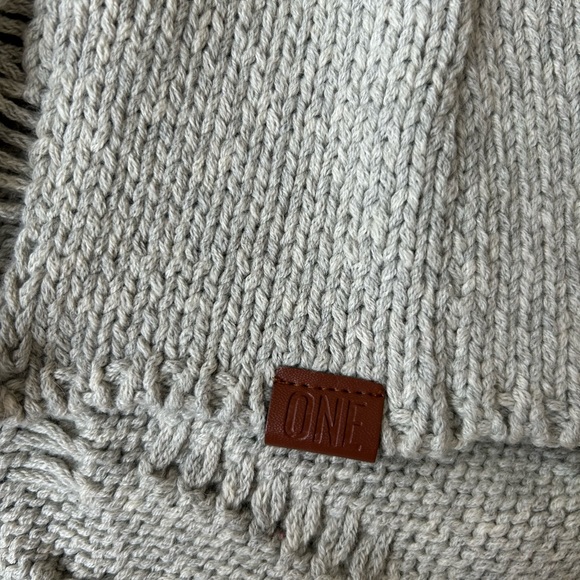 NWT One Teaspoon Nemesis Distressed Cable Knit Sweater in Grey Spirit - Large - Picture 10 of 16